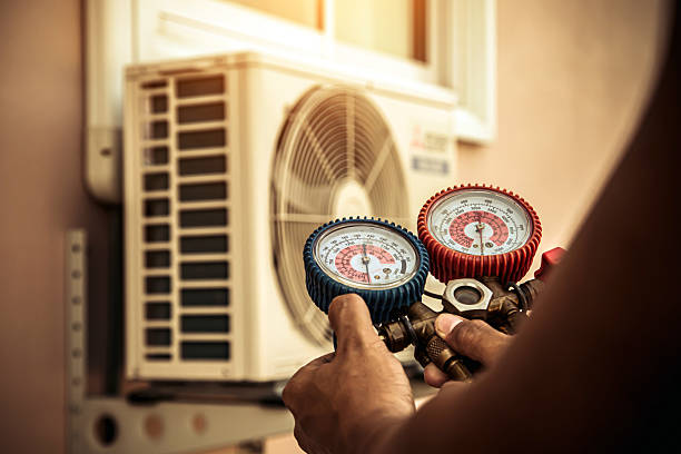 Professional Hvac technician working in Calhan, CO